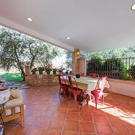 Сasa de vacaciones Lively In With Private Pool Fraga
