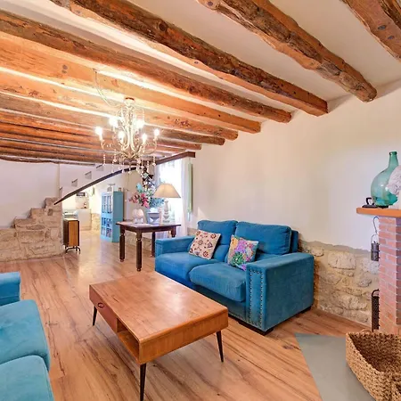Сasa de vacaciones Lively In With Private Pool *