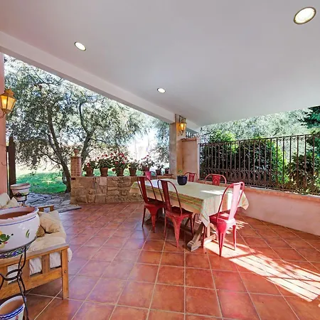 With Private Pool Fraga