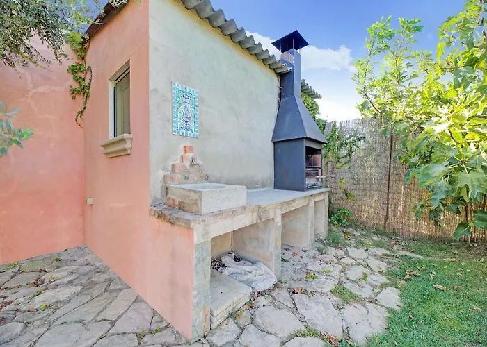 Semesterbostad With Private Pool *