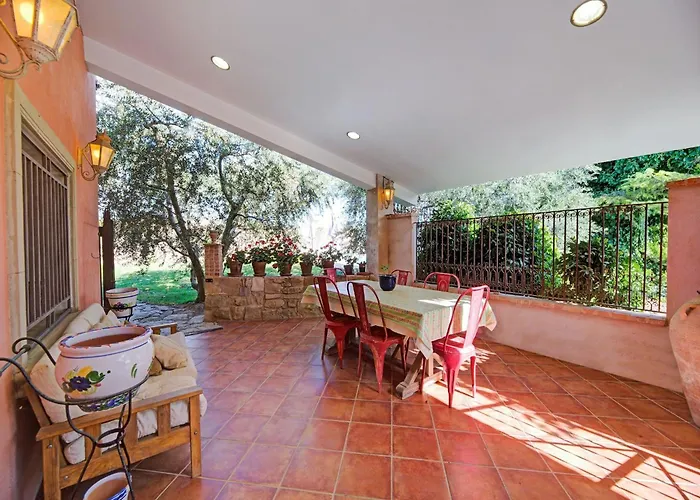 With Private Pool Fraga