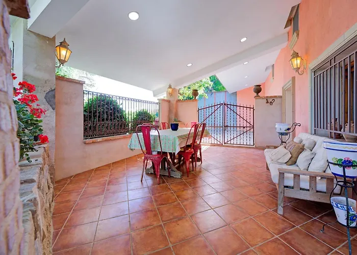 Semesterbostad With Private Pool Fraga