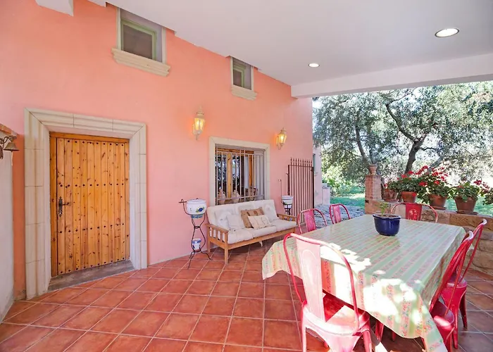 Semesterbostad With Private Pool Fraga