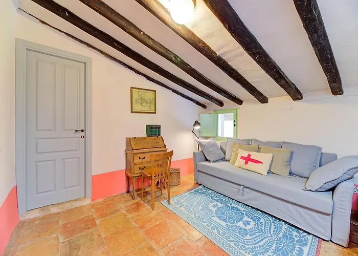 With Private Pool Semesterbostad Fraga